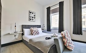 Stayright Elegant Kingsway Studio #5 - Central Location